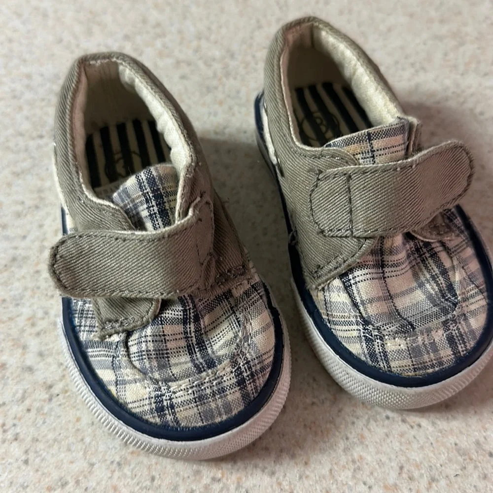 Circo slip on sneakers - Picture 1 of 5